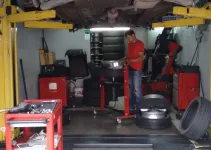 BORRACHARIA JK - PNEUS E RODAS. Automóvel Nacional - Loja de Pneu em São Paulo SP