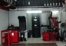 BORRACHARIA JK - PNEUS E RODAS. Automóvel Nacional - Loja de Pneu em São Paulo SP