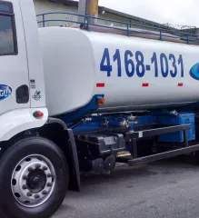 Imagem 1 da empresa BARUAGUA ALUGUEL E TRANSPORTE DE ÁGUA POTÁVEL  Caminhão Pipa em Barueri SP