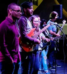 Imagem 4 da empresa FOTO CALDEIRA Fotografias - Ampliações, Cópias e Revelações em Santos SP