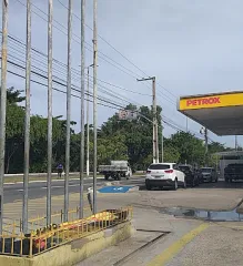 Imagem 7 da empresa PETROX E SUPERTEM BEIRA MAR EM ARACAJU - SE Postos de Combustíveis e Serviços - Produtos, Equipamentos e Manutenção em Aracaju SE